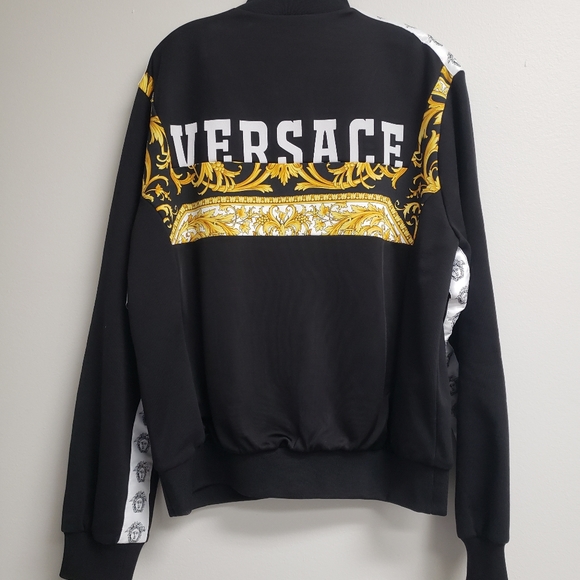 Versace sweatshirt - Picture 2 of 7